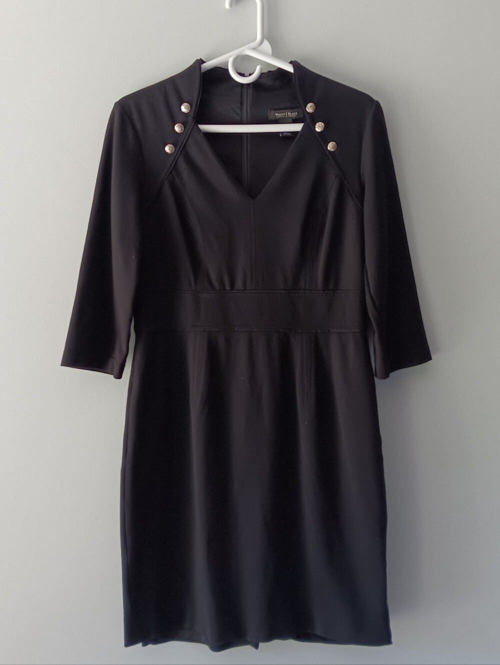 White House Black Market Sheath Dress V-Neck 3/4 Sleeves Black Silver Size 8